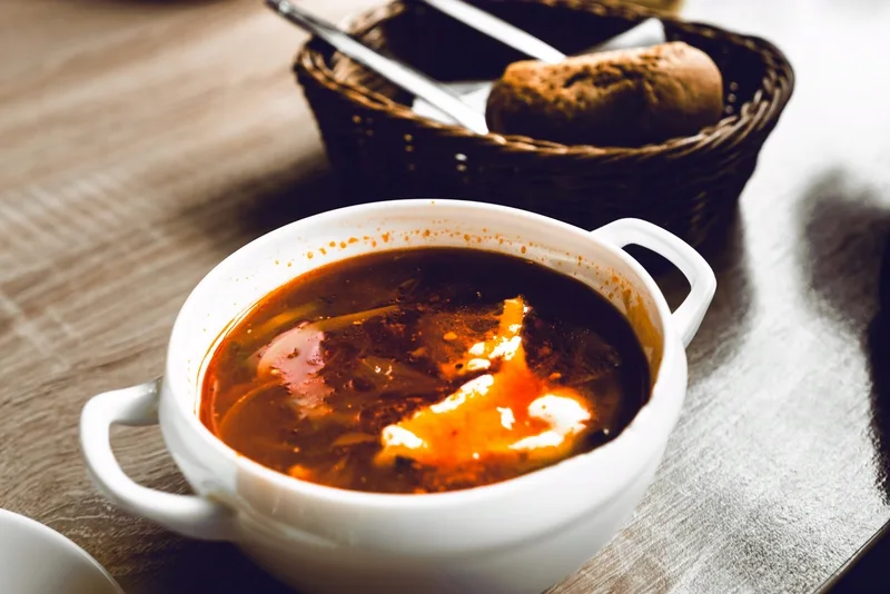 طبق بورش روسي تقليدي